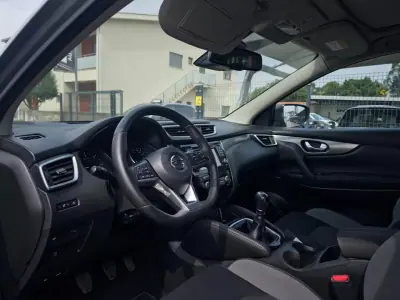 Nissan Qashqai 2018 - 18990 EUR, 123000 km - AUTO.MOTO.pt - 123000km - foto 15 de 40