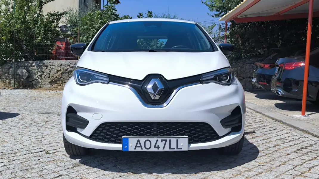 Renault Zoe 2022 - 16450 EUR, 92161 km - 92161km - foto 3 de 9