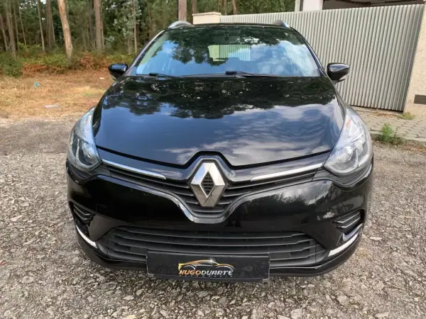 Renault Clio Sport Tourer 2019 - 13999 EUR, 127245 km - AUTO.MOTO.pt - 127245km - foto 2 de 53