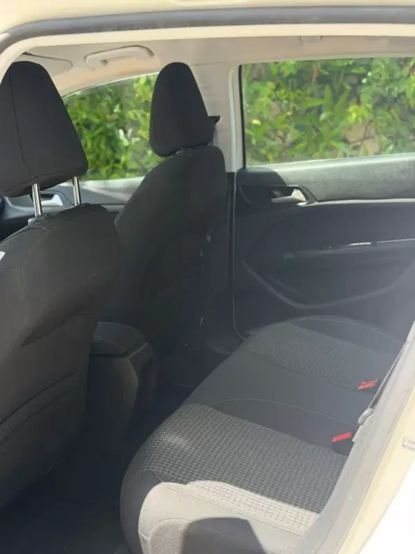 Peugeot 308 2019 - 13900 EUR, 123366 km - AUTO.MOTO.pt - 123366km - foto 9 de 9