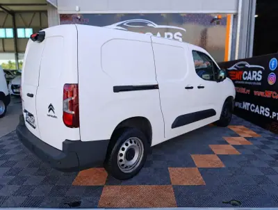 Citroën 2021 - 13900 EUR, 149852 km - AUTO.MOTO.pt - 149852km - foto 2 de 11