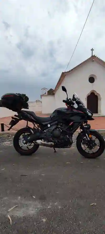 Kawasaki Versys 2024 - 7800 EUR, 8500 km - foto 2 de 6