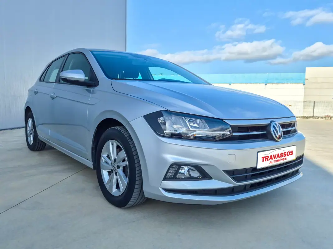 Volkswagen Polo 2018 - 12900 EUR, 99947 km - AUTO.MOTO.pt - 99947km - foto 1 de 11