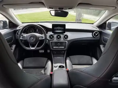 Mercedes-Benz CLA 180 2017 - 19999 EUR, 160000 km - AUTO.MOTO.pt - 160000km - foto 9 de 26