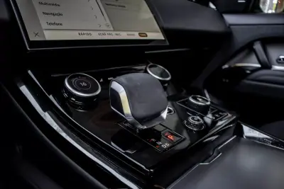 Land Rover Range Rover Sport 2023 - 83990 EUR, 131215 km - AUTO.MOTO.pt - 131215km - foto 19 de 46