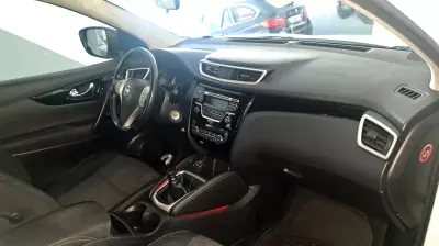 Nissan Qashqai 2015 - 12990 EUR, 104000 km - 104000km - foto 22 de 22