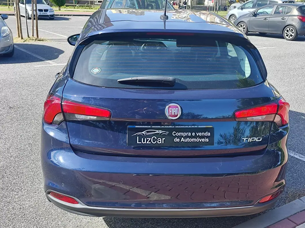 Fiat Tipo 2016 - 8480 EUR, 177150 km - AUTO.MOTO.pt - 177150km - foto 8 de 39