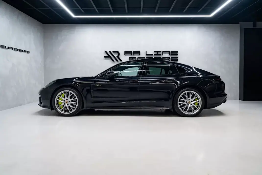 Porsche Panamera 2017 - 91950 EUR, 67458 km - AUTO.MOTO.pt - 67458km - foto 19 de 60