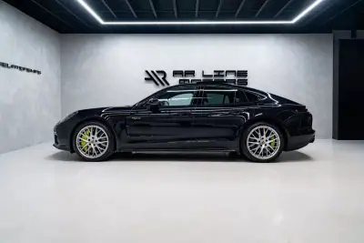 Porsche Panamera 2017 - 91950 EUR, 67458 km - AUTO.MOTO.pt - 67458km - foto 19 de 60