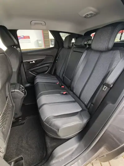 Peugeot 3008 2021 - 23600 EUR, 98000 km - AUTO.MOTO.pt - 98000km - foto 6 de 13