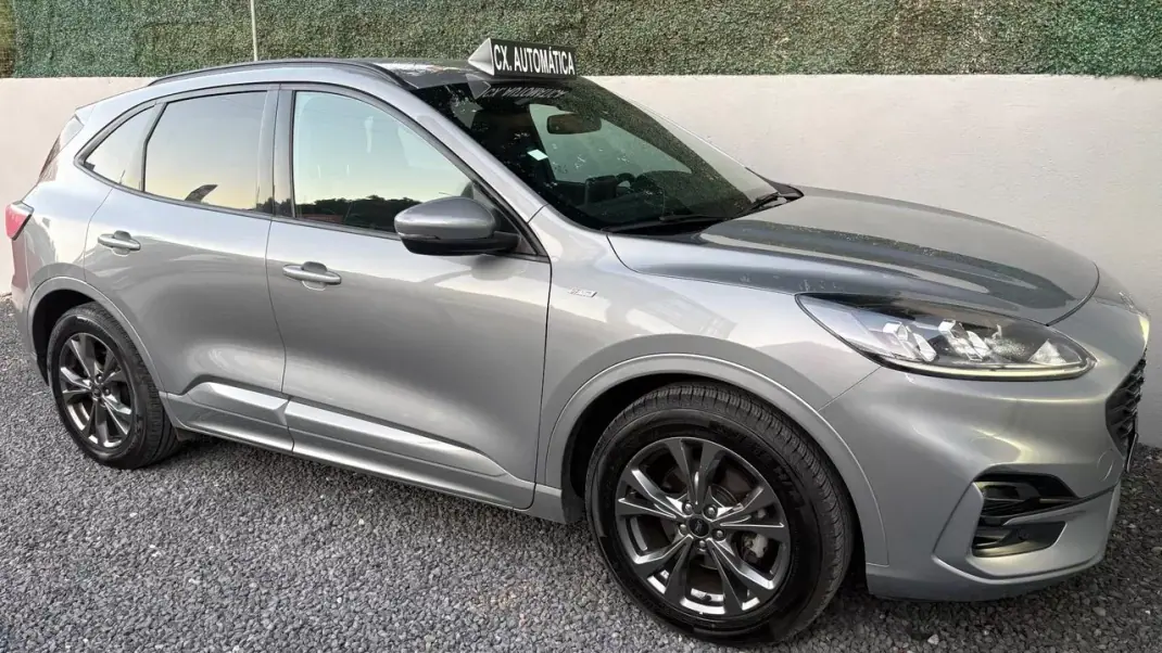 Ford Kuga 2022 - 16400 EUR, 119000 km - 119000km - foto 8 de 12