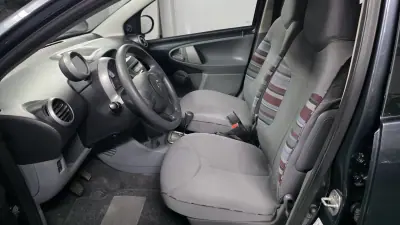 Citroën C1 2011 - 8990 EUR, 112000 km - AUTO.MOTO.pt - 112000km - foto 5 de 21
