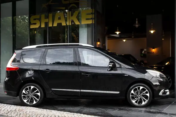 Renault Grand Scénic 2015 - 8990 EUR, 282413 km - AUTO.MOTO.pt - 282413km - foto 5 de 43