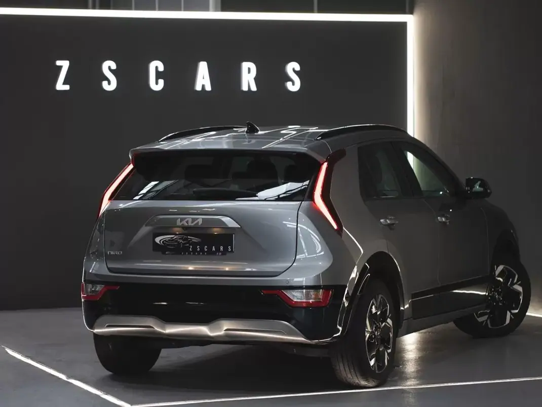 Kia e-Niro 2022 - 25990 EUR, 60682 km - AUTO.MOTO.pt - 60682km - foto 7 de 19