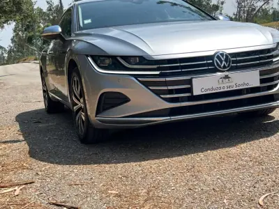 Volkswagen Arteon Shooting Brake 2021 - 27900 EUR, 89450 km - AUTO.MOTO.pt - 89450km - foto 2 de 43