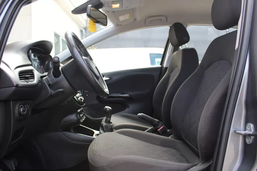 Opel Corsa 2017 - 9990 EUR, 64000 km - AUTO.MOTO.pt - 64000km - foto 13 de 25