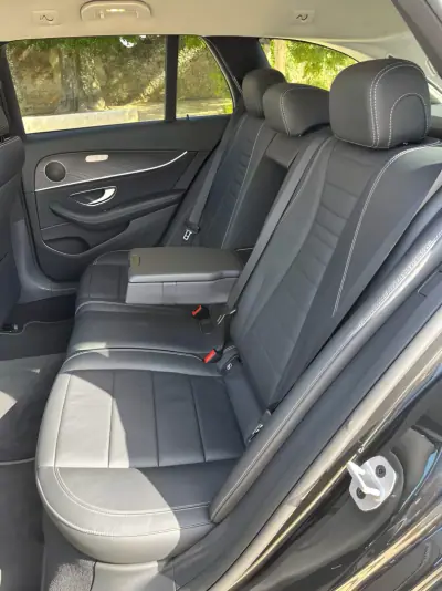 Mercedes-Benz E 300 2020 - 33900 EUR, 120000 km - AUTO.MOTO.pt - 120000km - foto 8 de 10