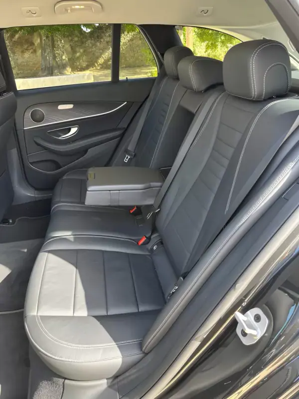 Mercedes-Benz E 300 2020 - 33900 EUR, 120000 km - AUTO.MOTO.pt - 120000km - foto 8 de 10