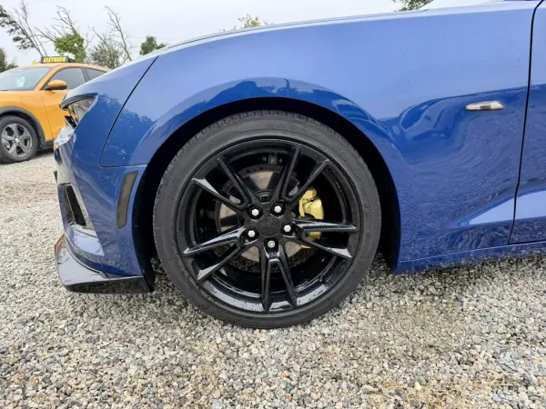 Chevrolet Camaro 2019 - 35990 EUR, 72000 km - AUTO.MOTO.pt - 72000km - foto 2 de 19