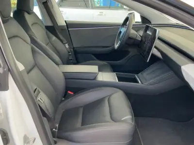 Tesla Model 3 2024 - 35900 EUR, 47005 km - 47005km - foto 4 de 10
