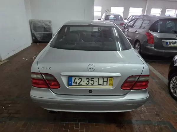 Mercedes-Benz CLK 200 1998 - 6000 EUR, 217984 km - AUTO.MOTO.pt - 217984km - foto 5 de 18