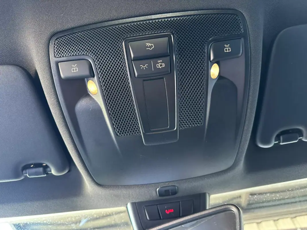 Mercedes-Benz A 180 2017 - 19900 EUR, 108222 km - AUTO.MOTO.pt - 108222km - foto 24 de 32