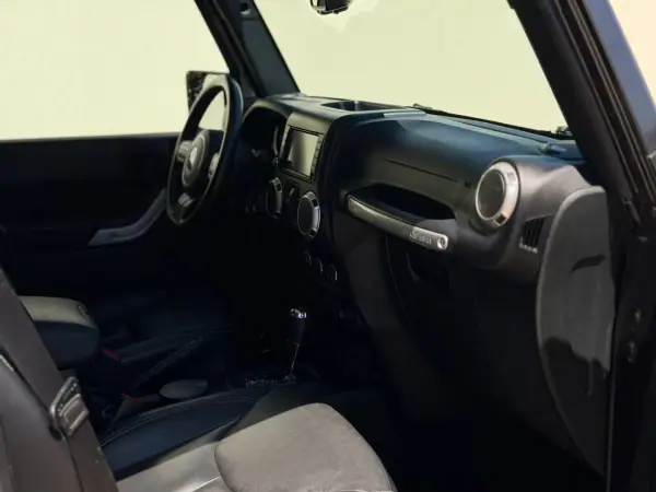 Jeep Wrangler Unlimited 2018 - 49900 EUR, 70780 km - 70780km - foto 6 de 16