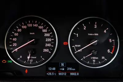 BMW X1 2017 - 21500 EUR, 90312 km - AUTO.MOTO.pt - 90312km - foto 26 de 39
