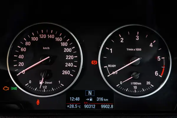 BMW X1 2017 - 21500 EUR, 90312 km - AUTO.MOTO.pt - 90312km - foto 26 de 39