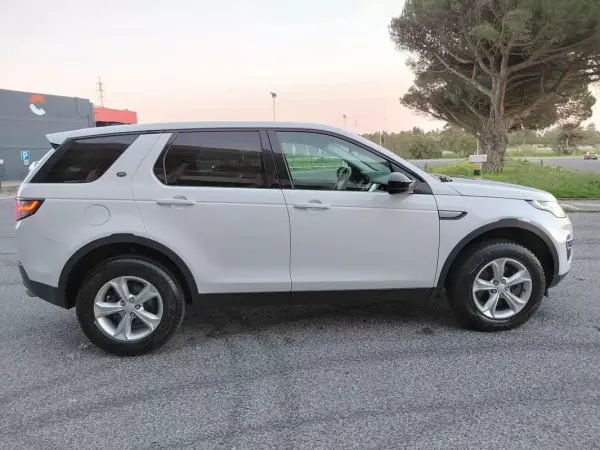 Land Rover Discovery Sport 2017 - 17490 EUR, 112912 km - AUTO.MOTO.pt - 112912km - foto 9 de 26