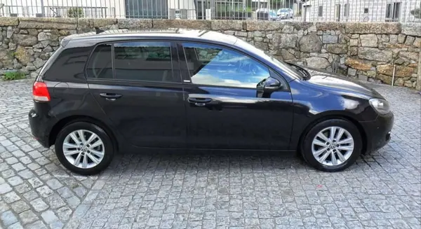 Volkswagen Golf 2011 - 9500 EUR, 179600 km - AUTO.MOTO.pt - 179600km - foto 5 de 15