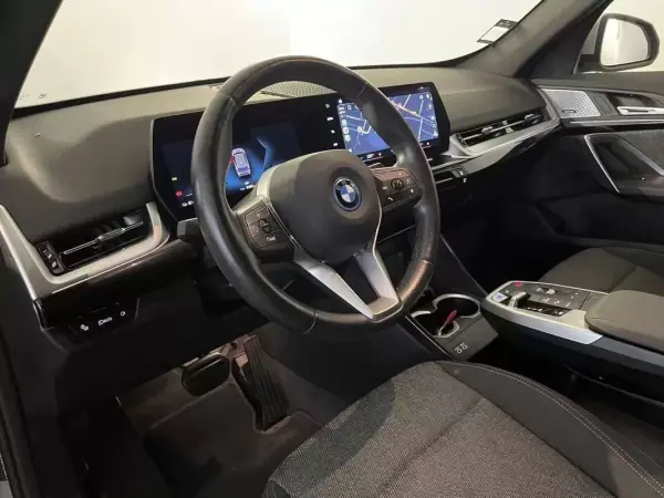 BMW iX1 2023 - 35500 EUR, 85000 km - AUTO.MOTO.pt - 85000km - foto 11 de 35