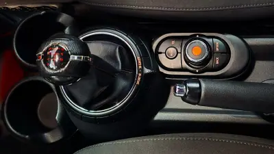 MINI One 2016 - 11850 EUR, 153106 km - AUTO.MOTO.pt - 153106km - foto 37 de 51