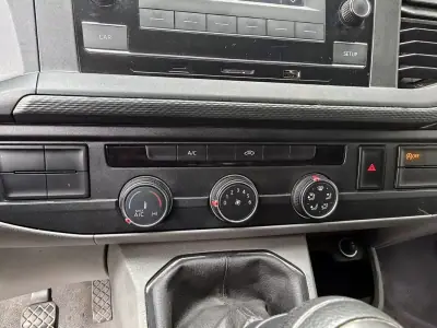 VW T6 TRANSPORTER 2.0 TDI KASTEN/ 3 LUGARES/ IVA DEDUTIVEL 2023 - 27490 EUR, 43500 km - AUTO.MOTO.pt - 43500km - foto 26 de 28