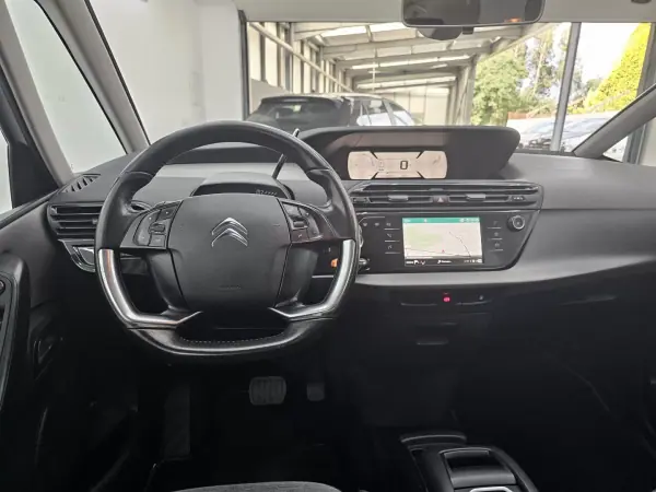 Citroën C4 Grand Picasso 2018 - 13650 EUR, 245556 km - AUTO.MOTO.pt - 245556km - foto 12 de 43