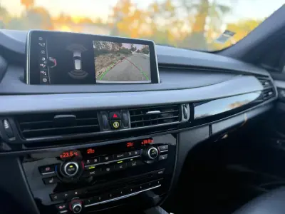 BMW X5 2017 - 33999 EUR, 170000 km - AUTO.MOTO.pt - 170000km - foto 15 de 19