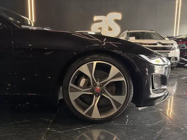 Jaguar F-Type 2023 - 69990 EUR, 23000 km - AUTO.MOTO.pt - 23000km - foto 4 de 30