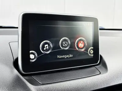 Mazda 2 2015 - 11500 EUR, 75000 km - AUTO.MOTO.pt - 75000km - foto 23 de 33