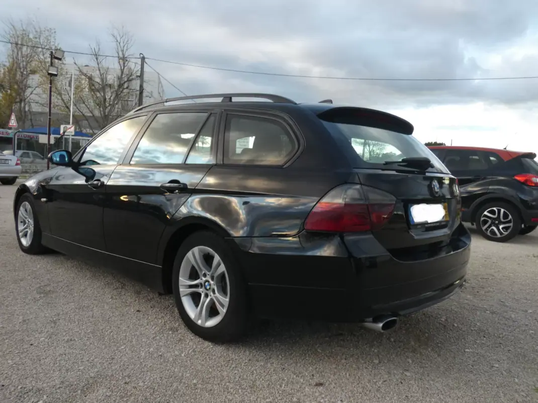 BMW 318 2008 - 7750 EUR, 380000 km - AUTO.MOTO.pt - 380000km - foto 2 de 11
