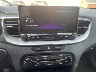 Kia XCeed 2025 - 19900 EUR, 24000 km - AUTO.MOTO.pt - 24000km - foto 15 de 16