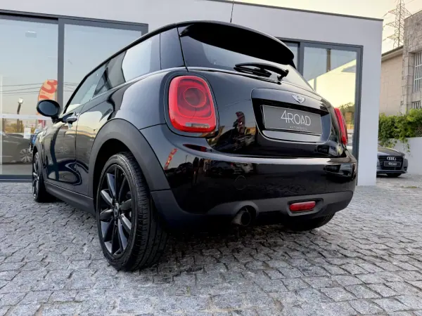 MINI One 2016 - 11900 EUR, 133000 km - AUTO.MOTO.pt - 133000km - foto 35 de 86