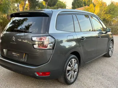 Citroën C4 Grand Picasso 2015 - 11999 EUR, 140000 km - 140000km - foto 10 de 19