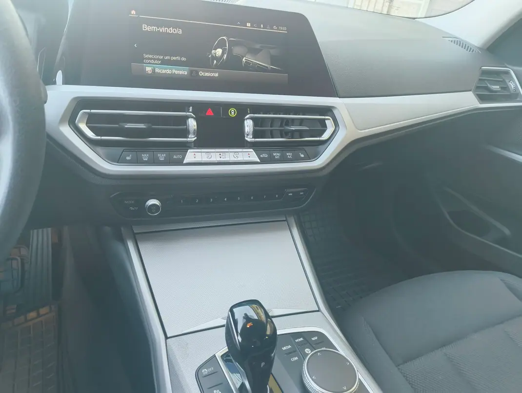 BMW 330 2021 - 29000 EUR, 63500 km - 63500km - foto 14 de 14
