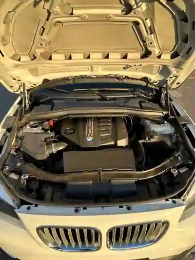 BMW X1 2013 - 13950 EUR, 173000 km - AUTO.MOTO.pt - 173000km - foto 7 de 11