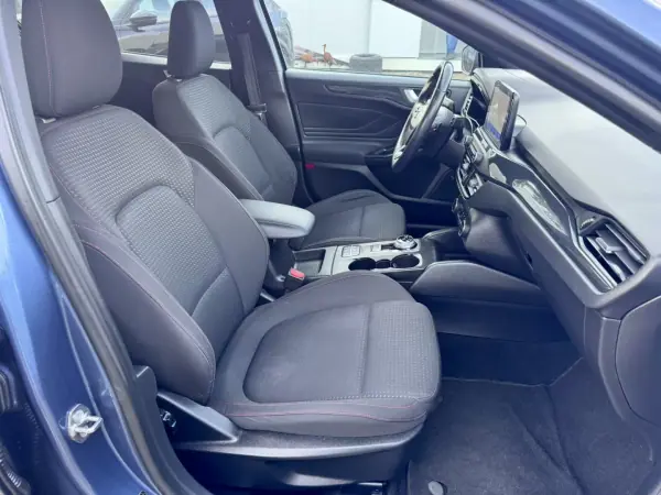 Ford Focus 2019 - 13900 EUR, 129500 km - AUTO.MOTO.pt - 129500km - foto 19 de 19