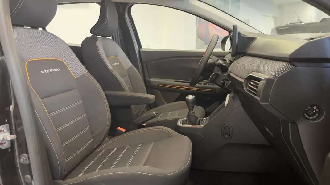 Dacia Sandero 2021 - 13990 EUR, 26094 km - AUTO.MOTO.pt - 26094km - foto 18 de 37