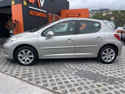 Peugeot 207 2006 - 4950 EUR, 248861 km - AUTO.MOTO.pt - 248861km - foto 4 de 12