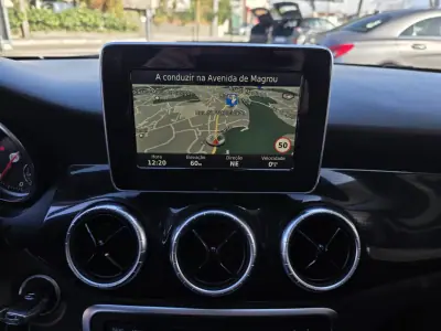 Mercedes-Benz CLA 180 2016 - 16990 EUR, 169000 km - AUTO.MOTO.pt - 169000km - foto 23 de 33