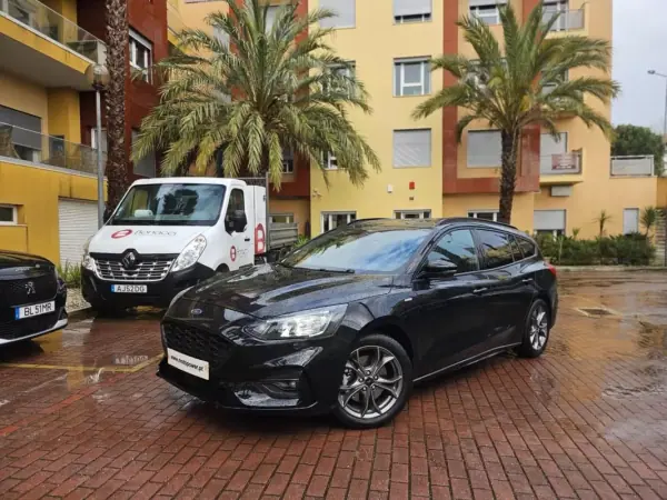 Ford Focus SW 2021 - 19890 EUR, 20000 km - AUTO.MOTO.pt - 20000km - foto 5 de 18
