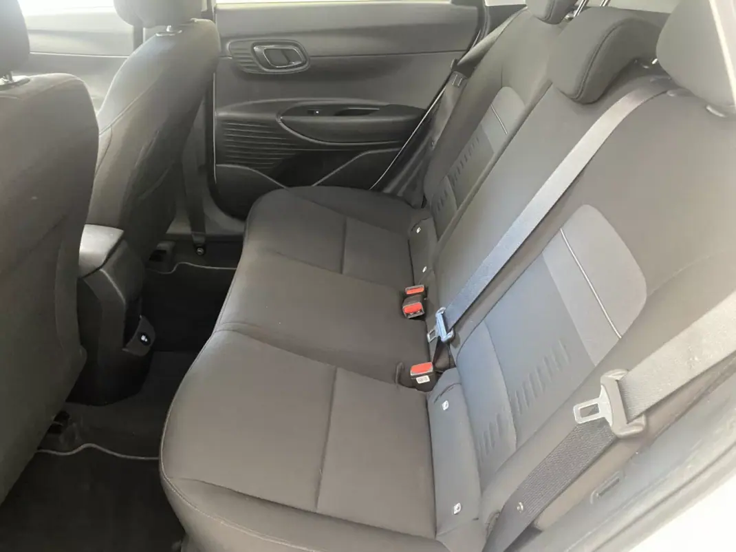 Hyundai Bayon 2024 - 21290 EUR, 29945 km - AUTO.MOTO.pt - 29945km - foto 21 de 30